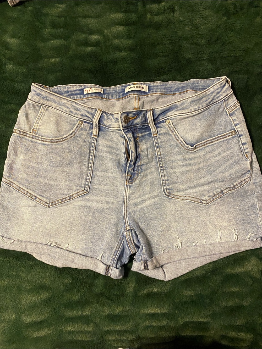 Vigoss Light Wash Denim Rolled Cuff Women's Shorts